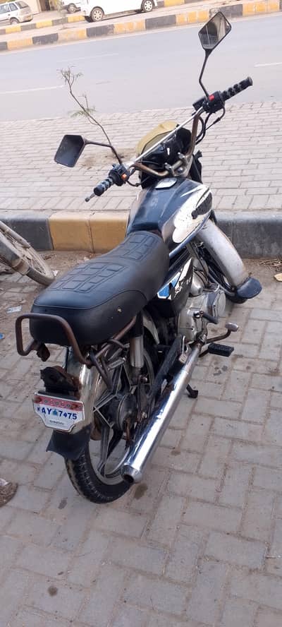 Suzuki SR 100
