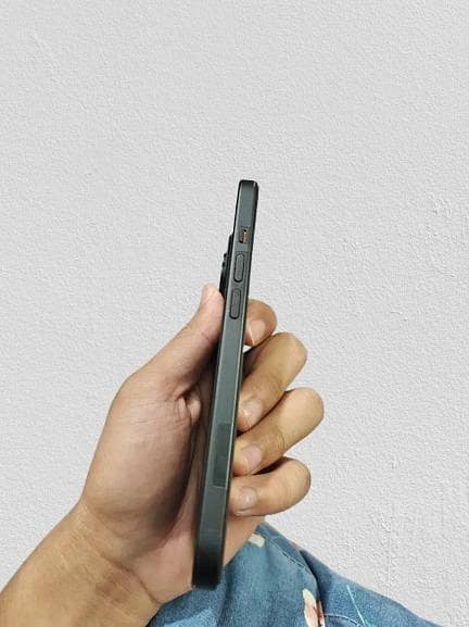 Apple iPhone 15 2