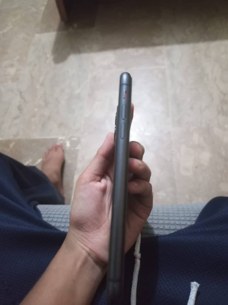 Apple iPhone 11 1