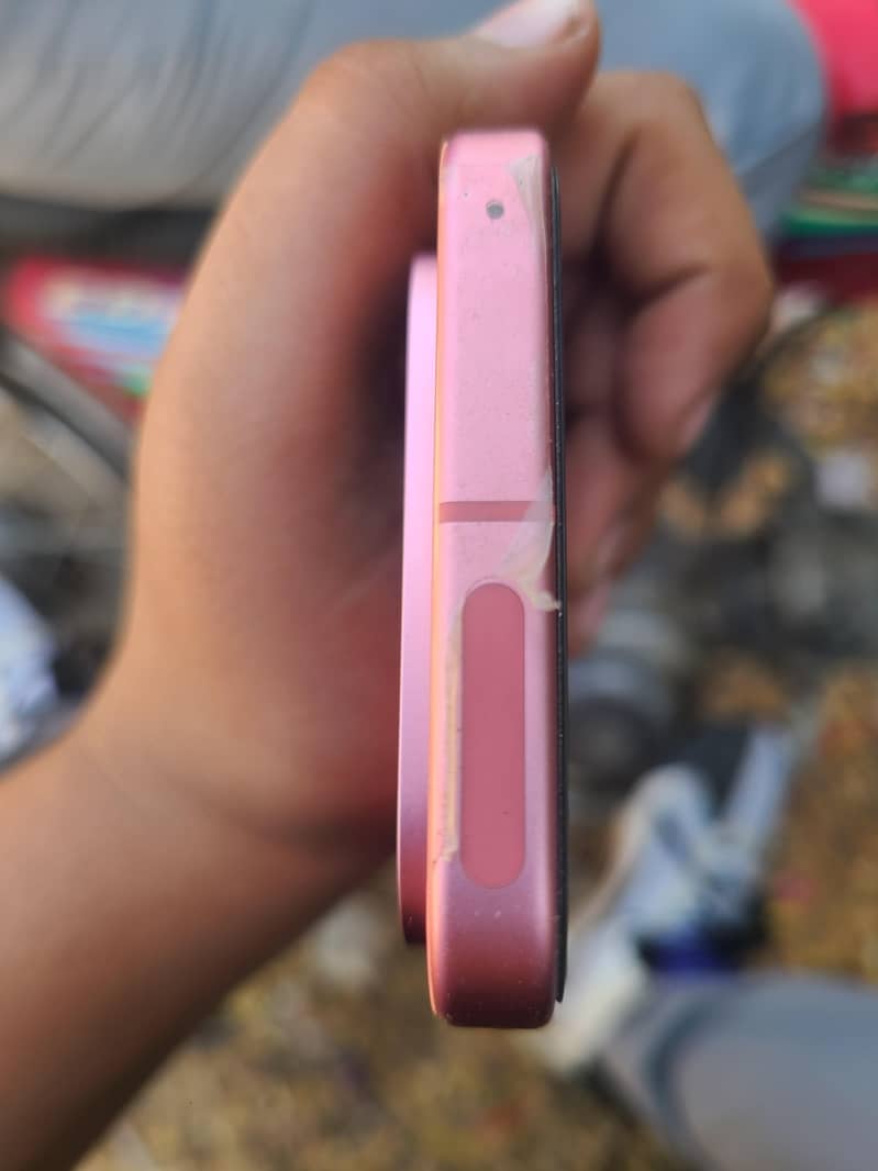 Google Pixel 9 4