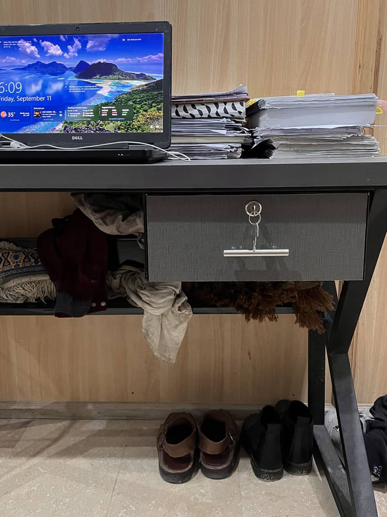 Study Table and chair 1