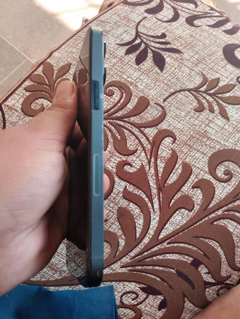 Apple iPhone 14 Pro Max 0