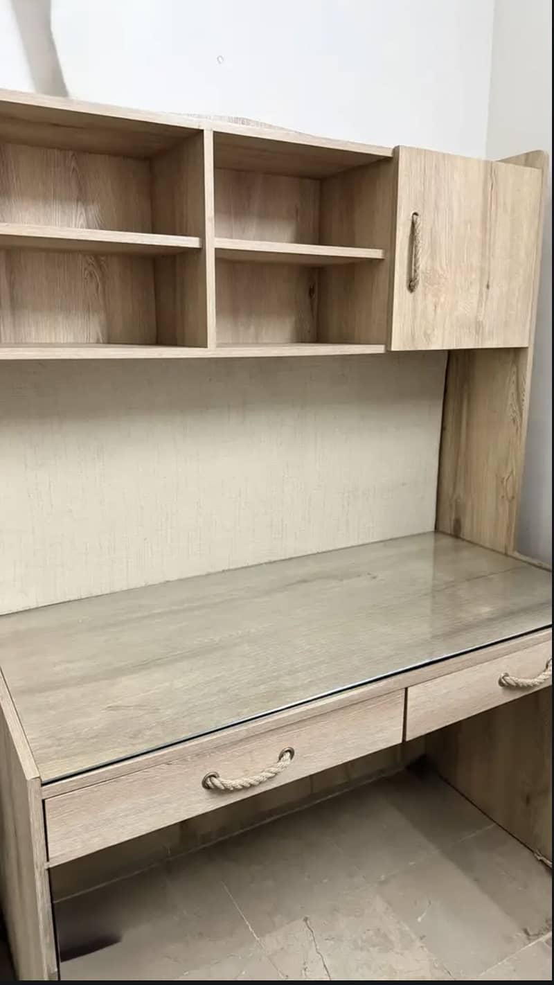 Habitt study table 7