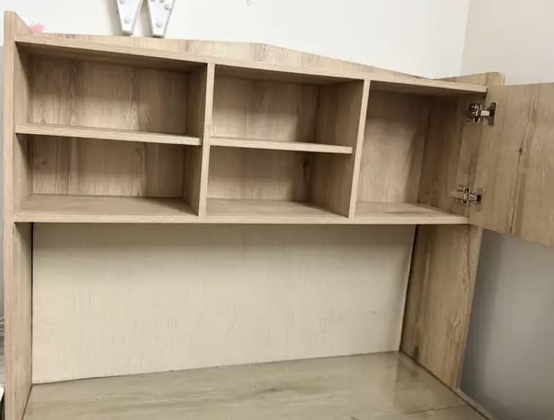 Habitt study table 8