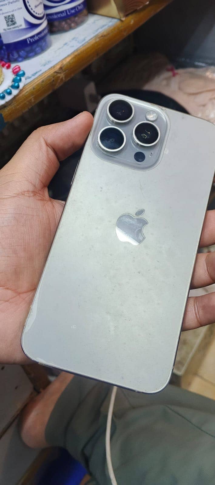 Apple iPhone 15 pro max 1