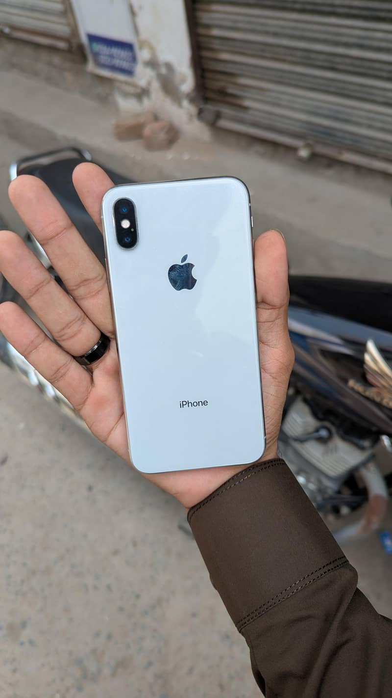 Apple iPhone X 5