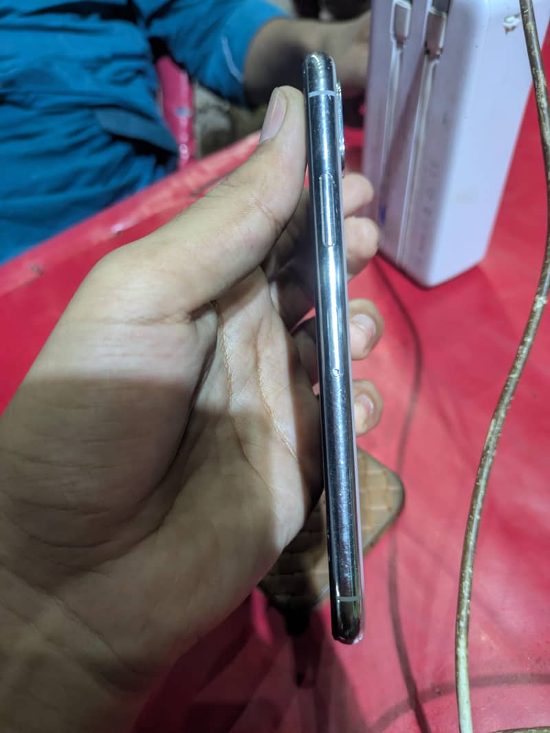 Apple iPhone X 2