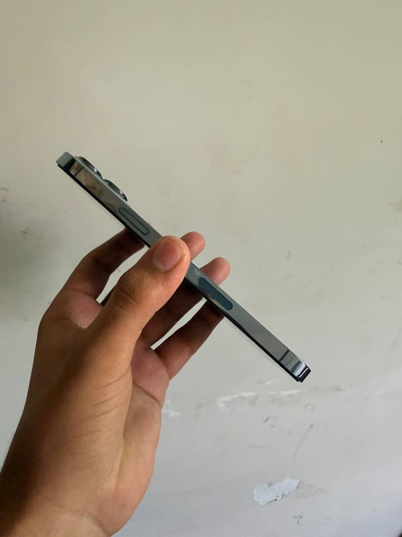 Apple iPhone 13 Pro Max 0