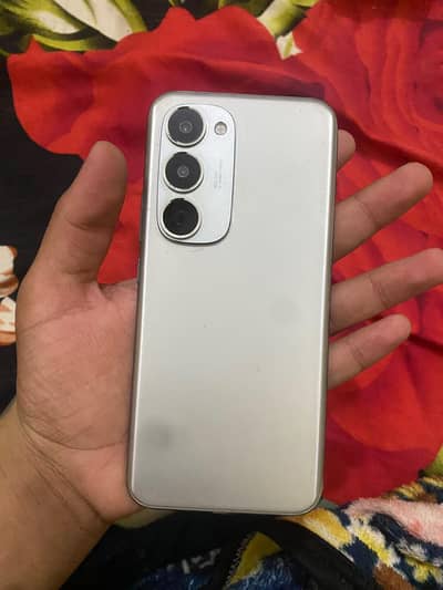Tecno Spark 40 pro plus