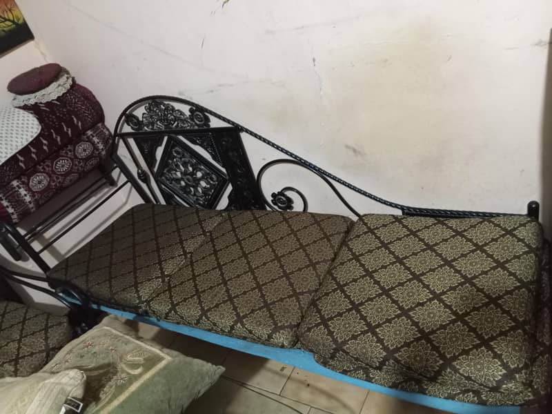 IRON SOFA 1