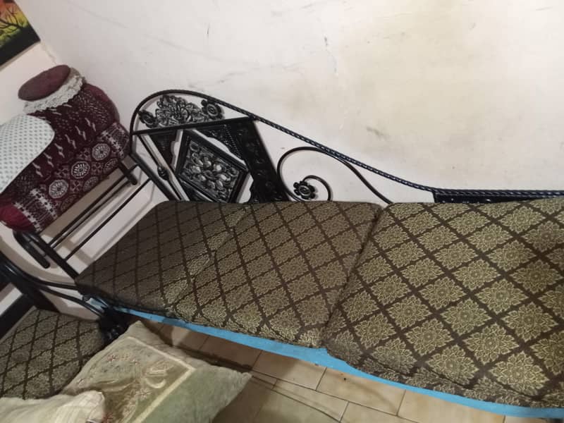IRON SOFA 4