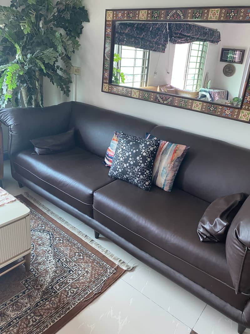 4 seater sofa 0