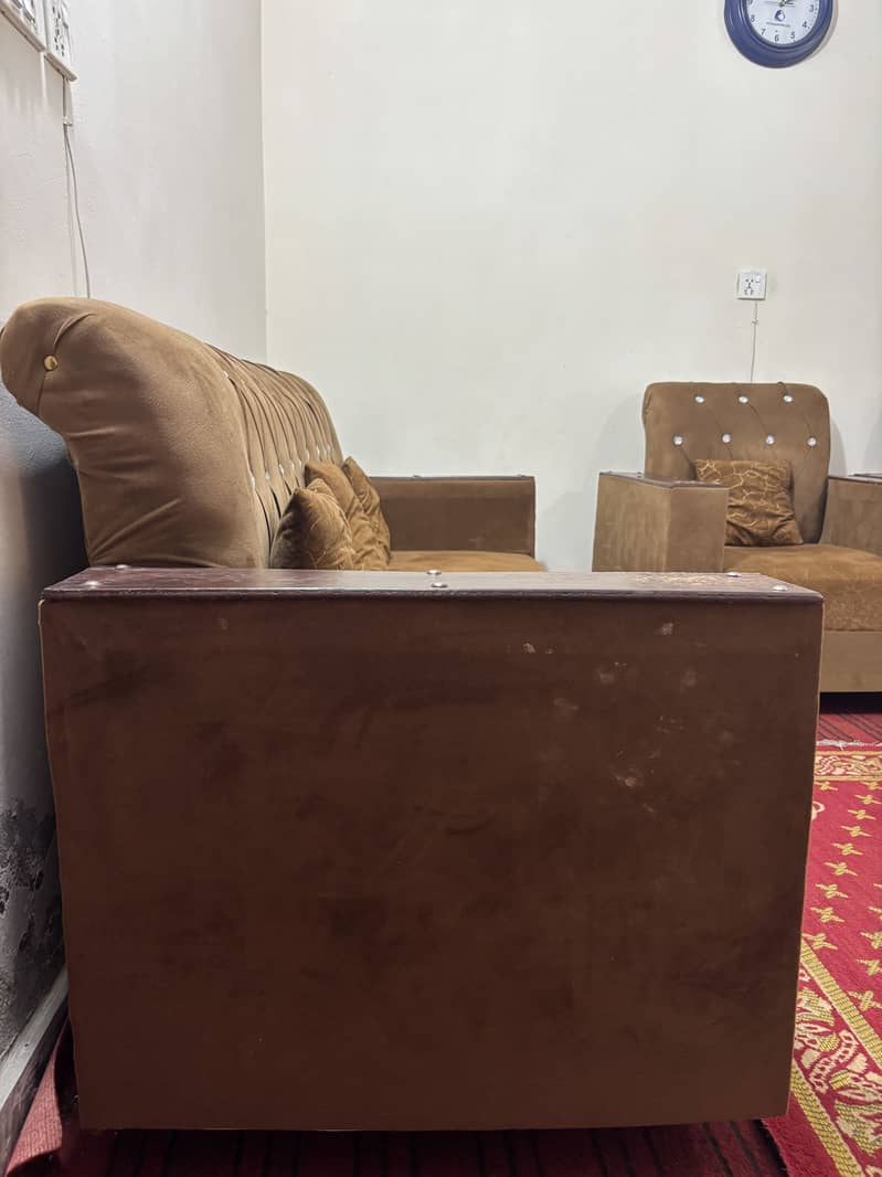 Sofa set with table 3