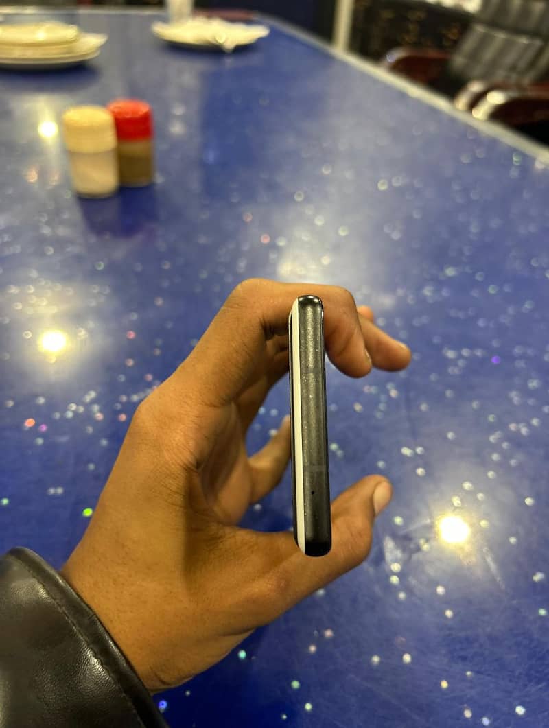 Google Pixel 6a 3
