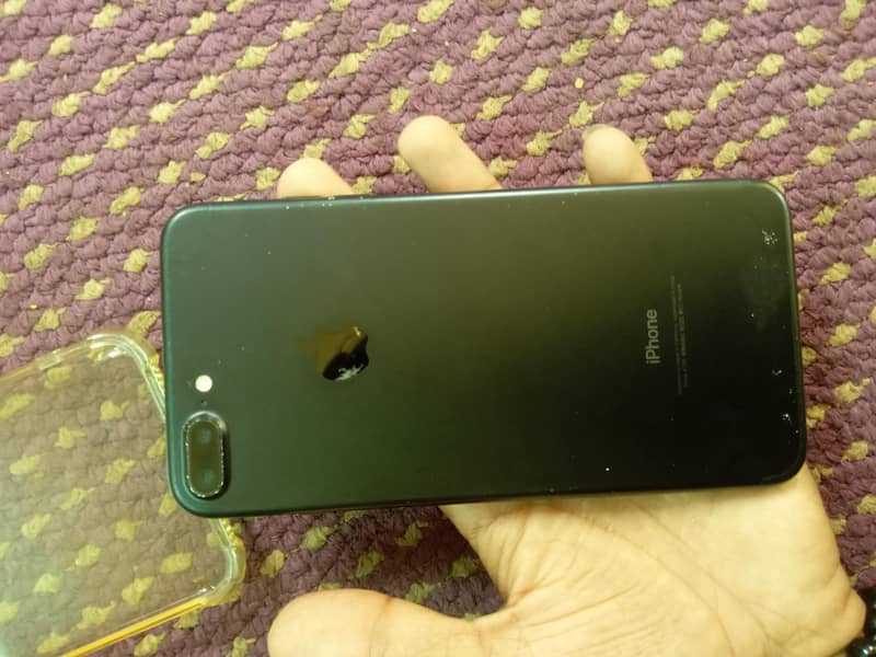 Apple iPhone 7 Plus 0