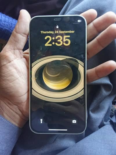Apple iPhone 12