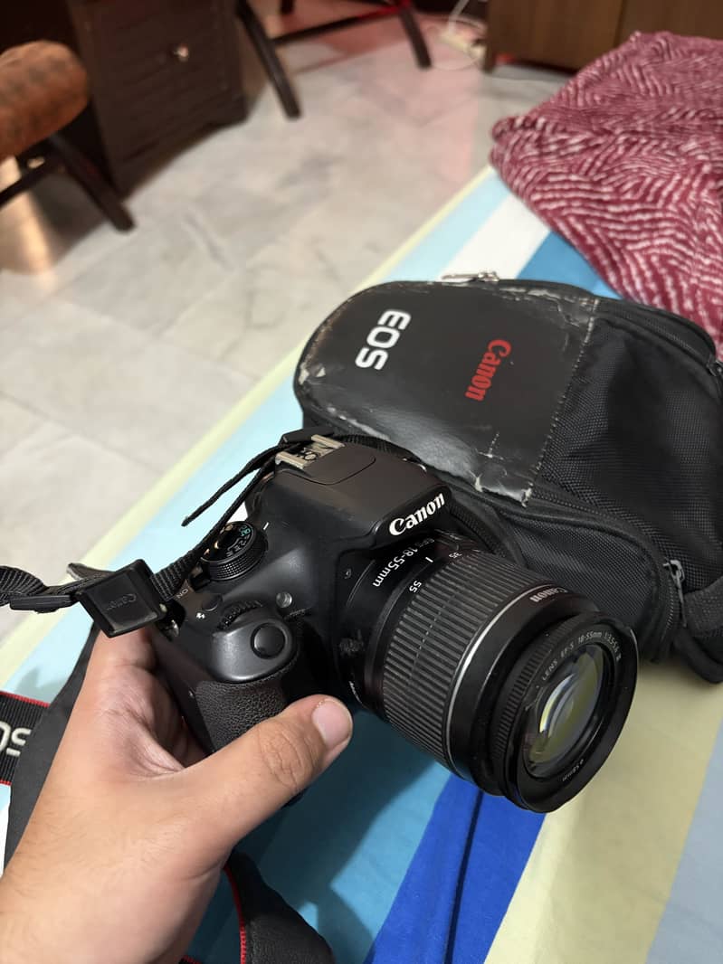 Canon EOS 1200D 4