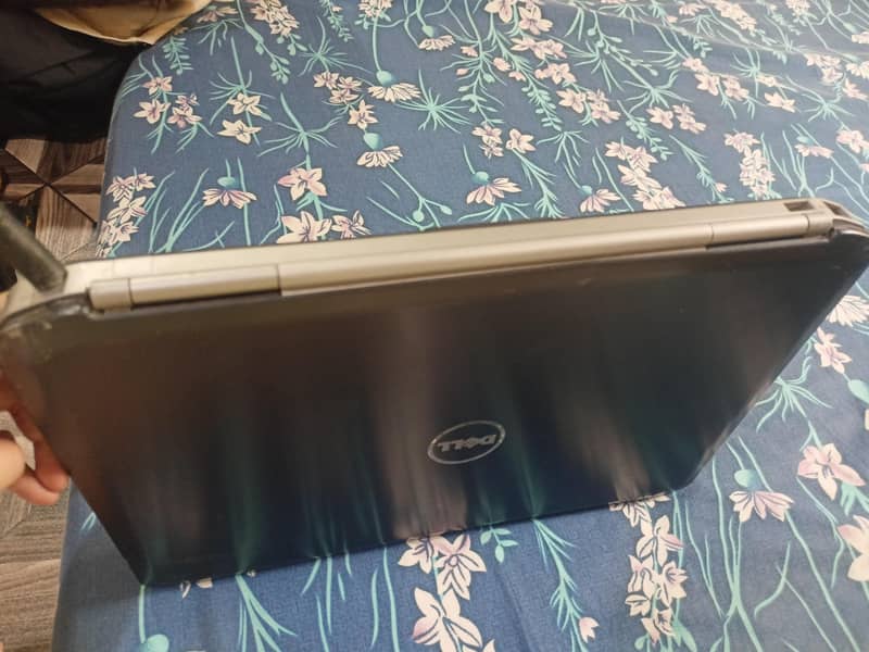 Dell laptop 3