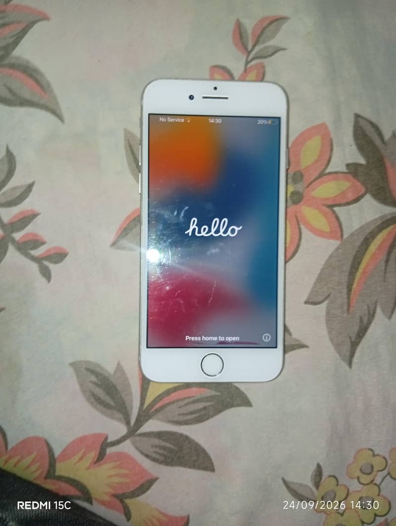 Apple iPhone 7 0