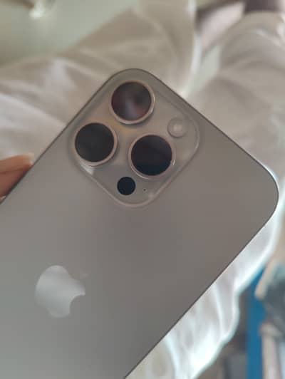 Apple iPhone 16 Pro Max