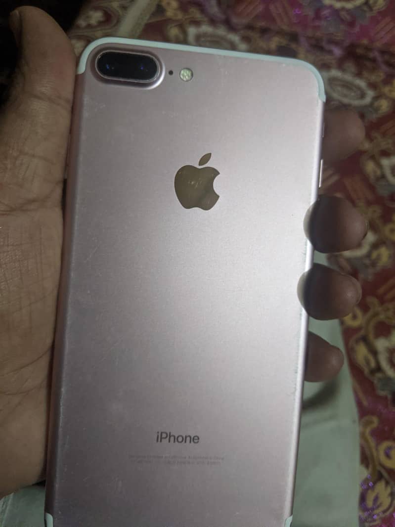 Apple iPhone 7 Plus 6