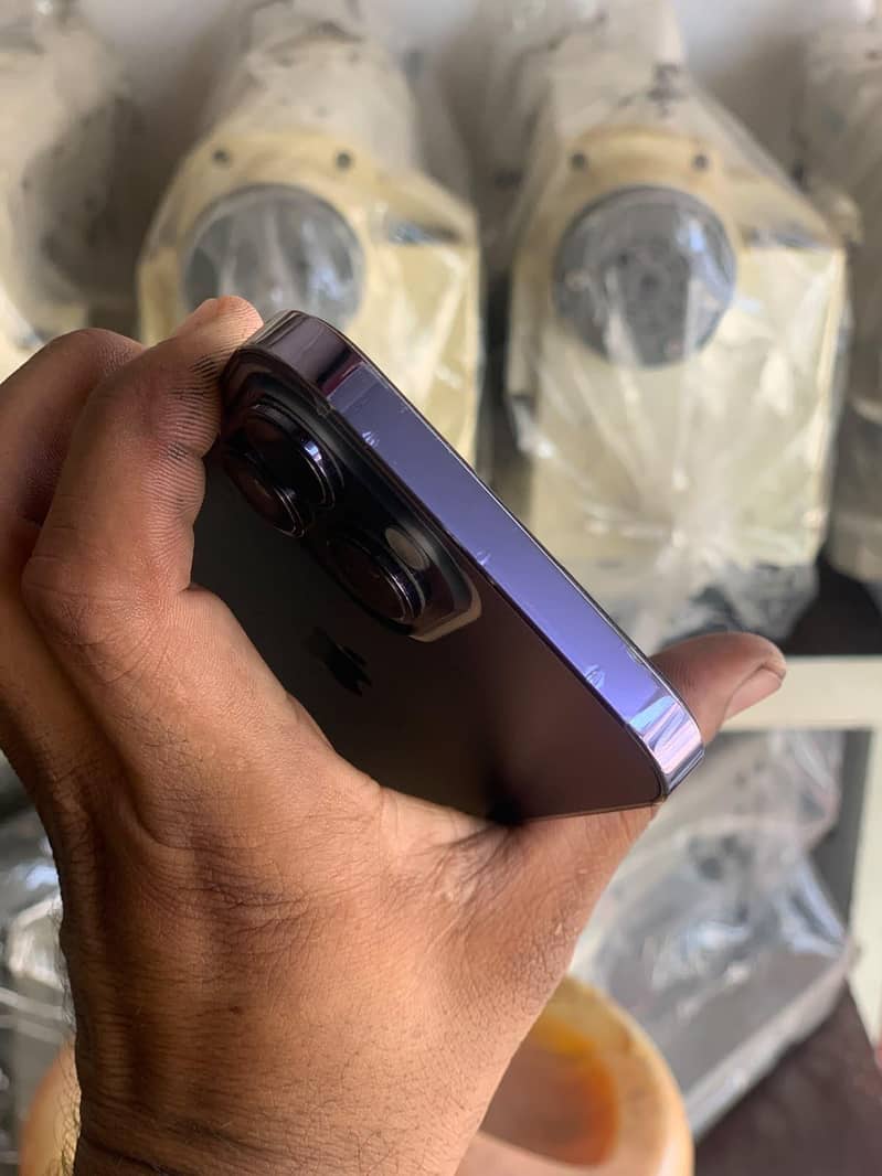 Apple iPhone 14 Pro Max 4