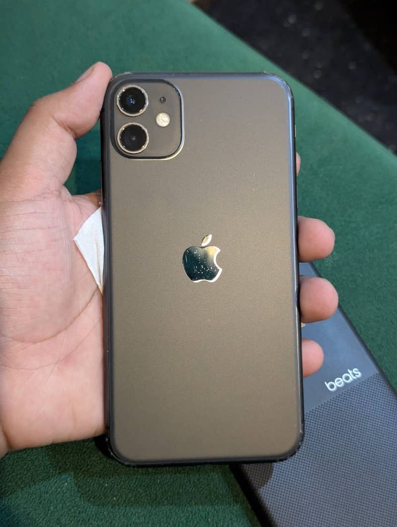 Apple iPhone 11 0