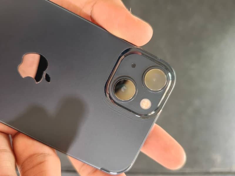Apple iPhone 13 4
