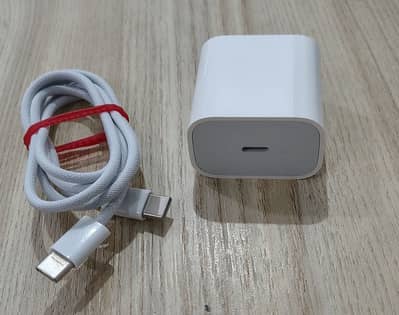 Iphone charger 17 pro max 20watt 100% original for sale