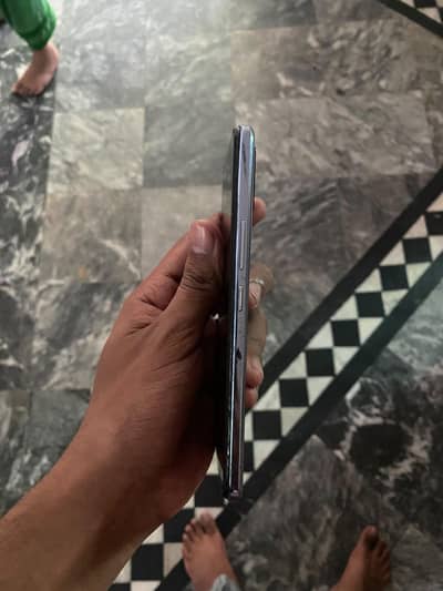 Vivo V21 phone number 03104203273
