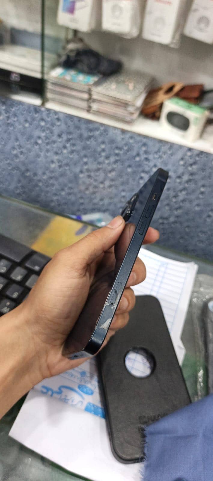 Apple iPhone 13 3