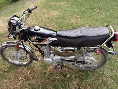 Honda CG 125 Special Edition 2025/26 Model home use bike.