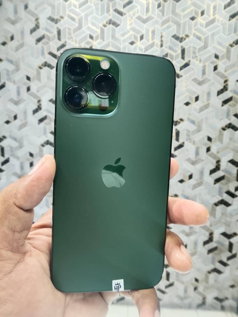 Apple iPhone 13 Pro Max 1