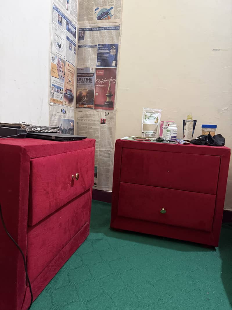 1 full size bed nd dressing table 5