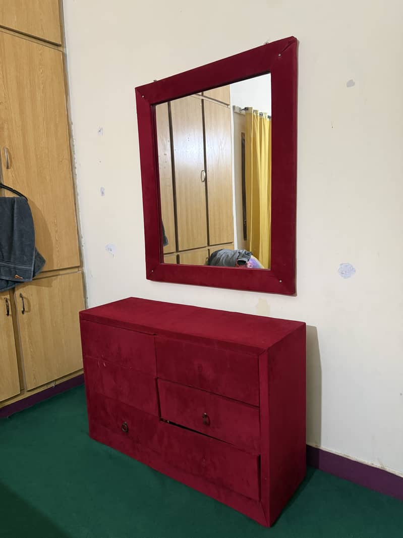 1 full size bed nd dressing table 6