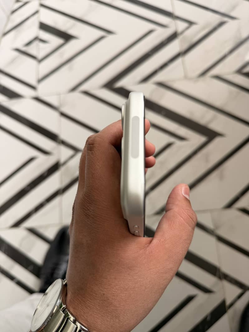Apple iPhone 17 Pro Max 1