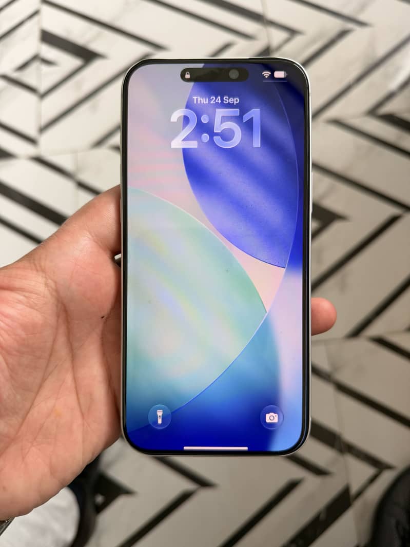 Apple iPhone 17 Pro Max 3