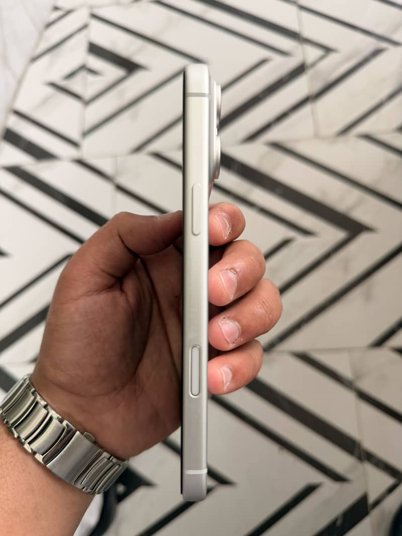 Apple iPhone 17 Pro Max 6
