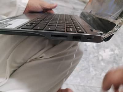laptop acer chrome 11.5 gen . 7 sec. SSD 128