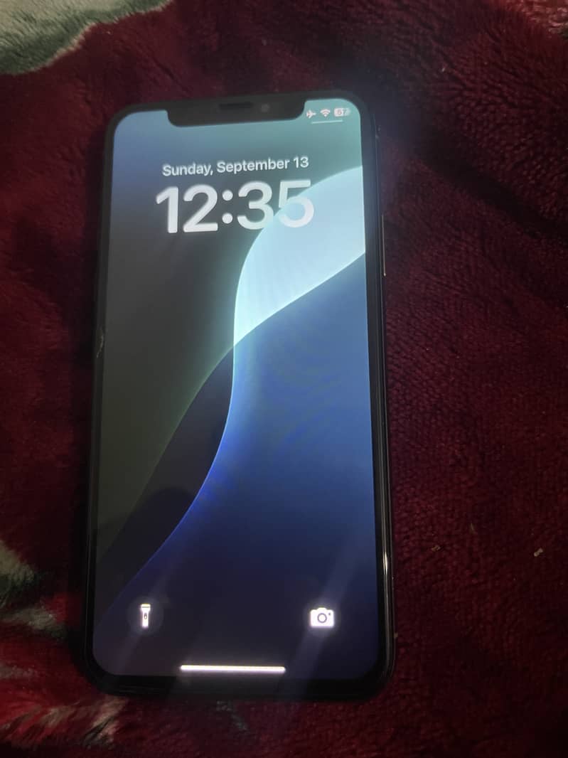 Apple iPhone XS 0
