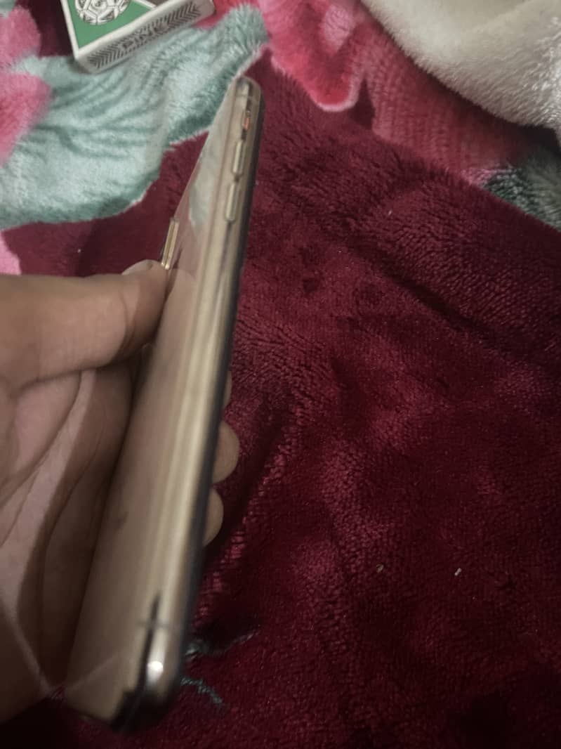 Apple iPhone XS 2