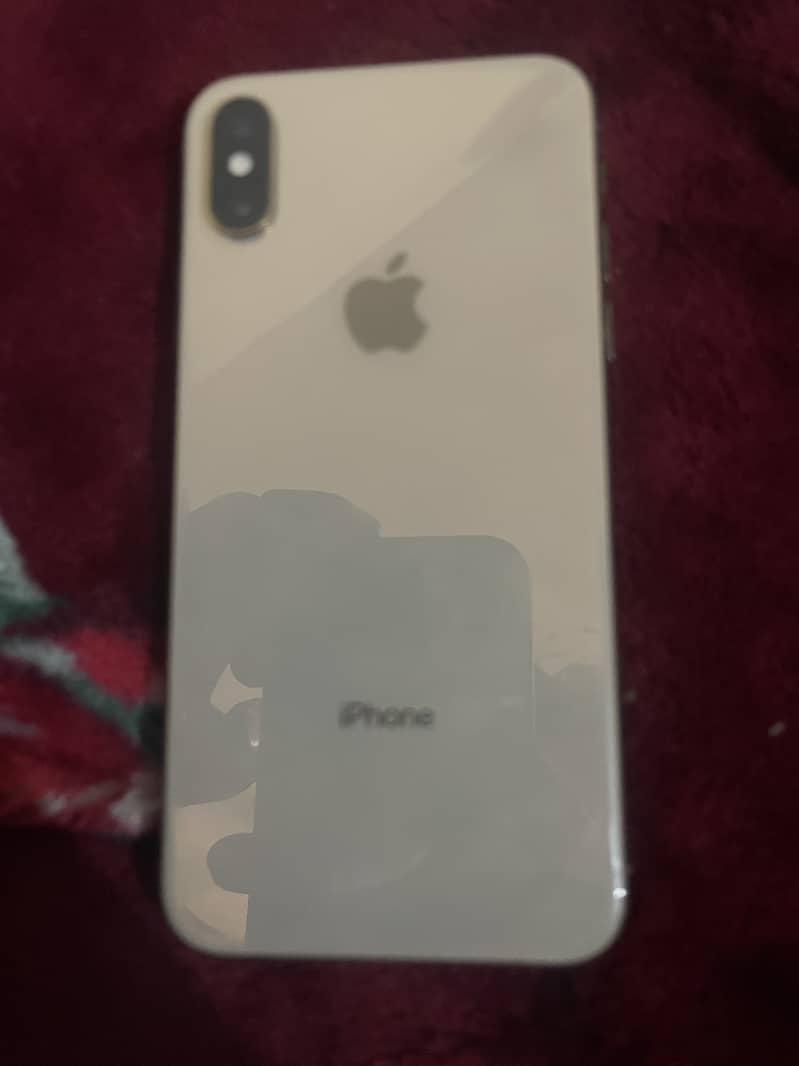 Apple iPhone XS 4