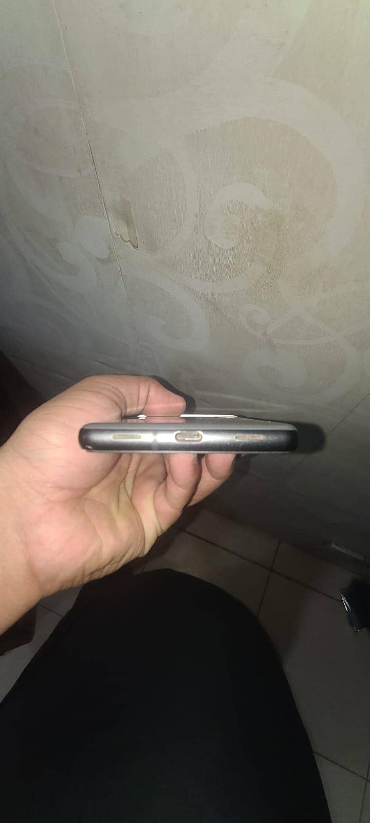 Google Pixel 7a 2
