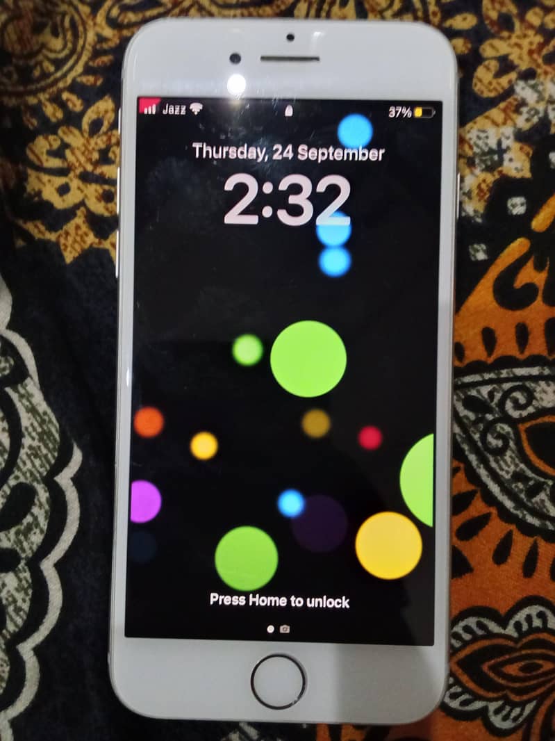 Apple iPhone 8 1