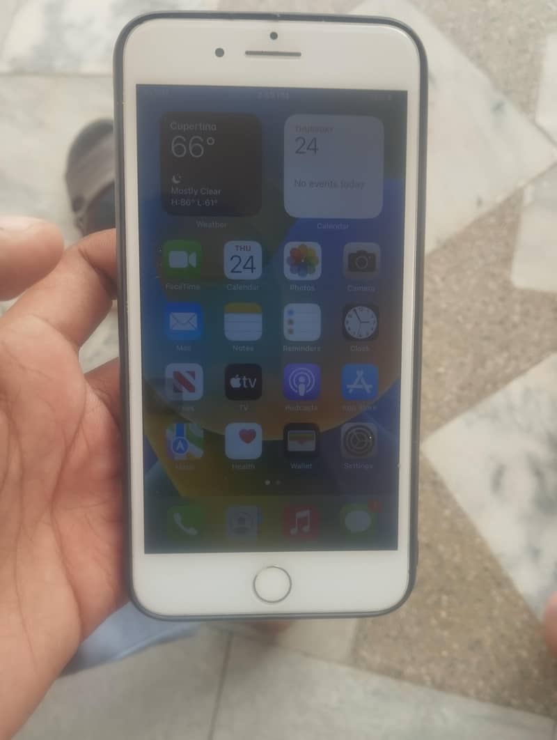 Apple iPhone 8 Plus 03221310911 2