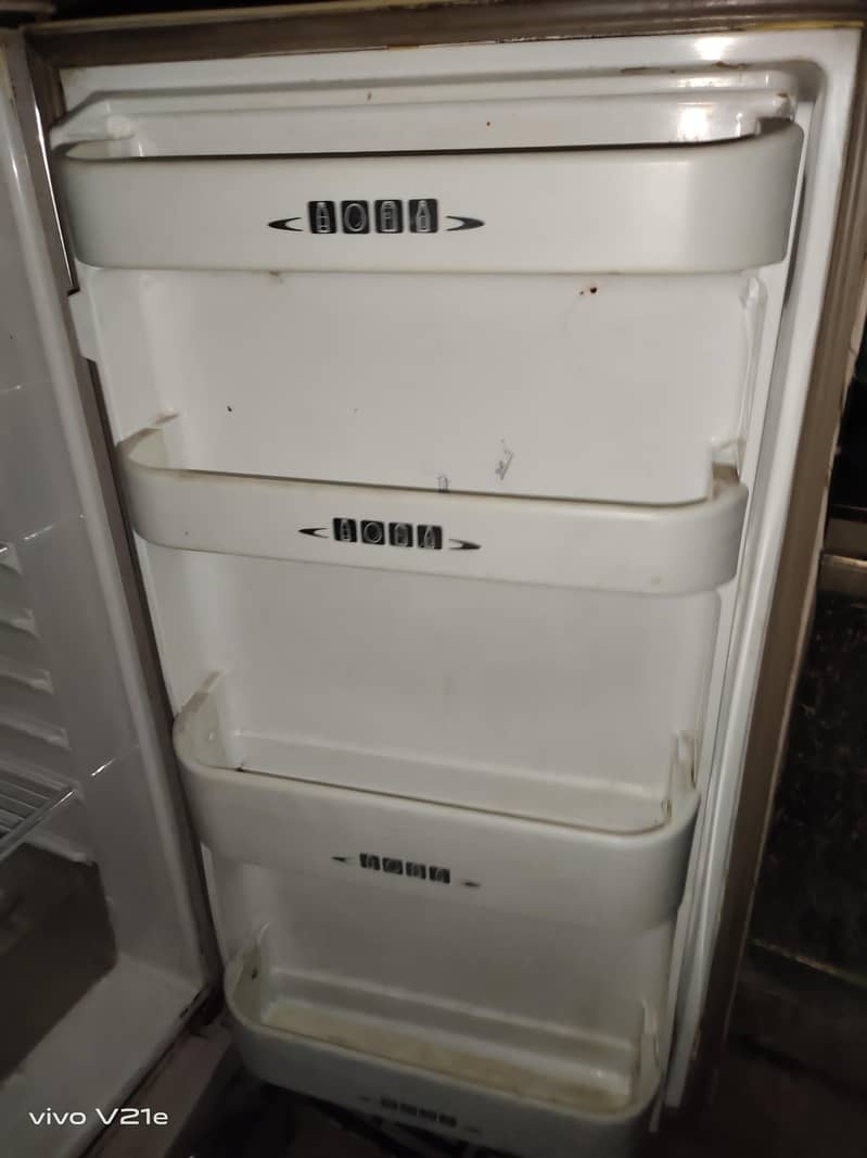Dawlance refrigerator 2