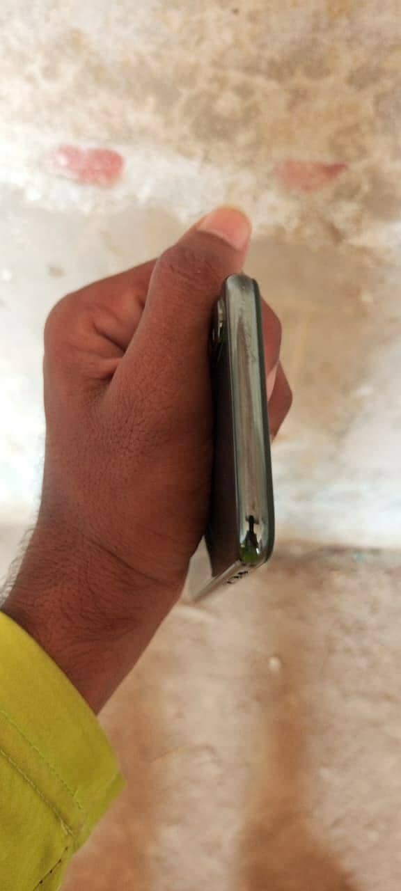 Apple iPhone X 1