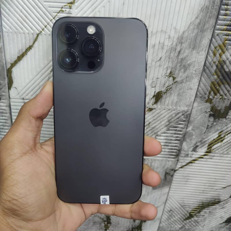 Apple iPhone 14 Pro Max 1