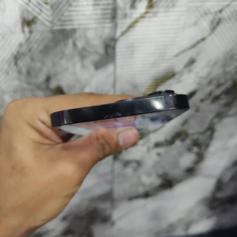 Apple iPhone 14 Pro Max 2