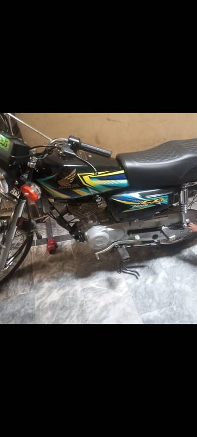 black colour plus first add brand new 125 original Tanki tapay